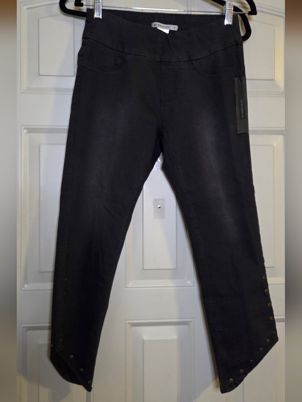 NWT - Mesmerize Black Ankle Crop Jeans with Stud Hem - Ryan
